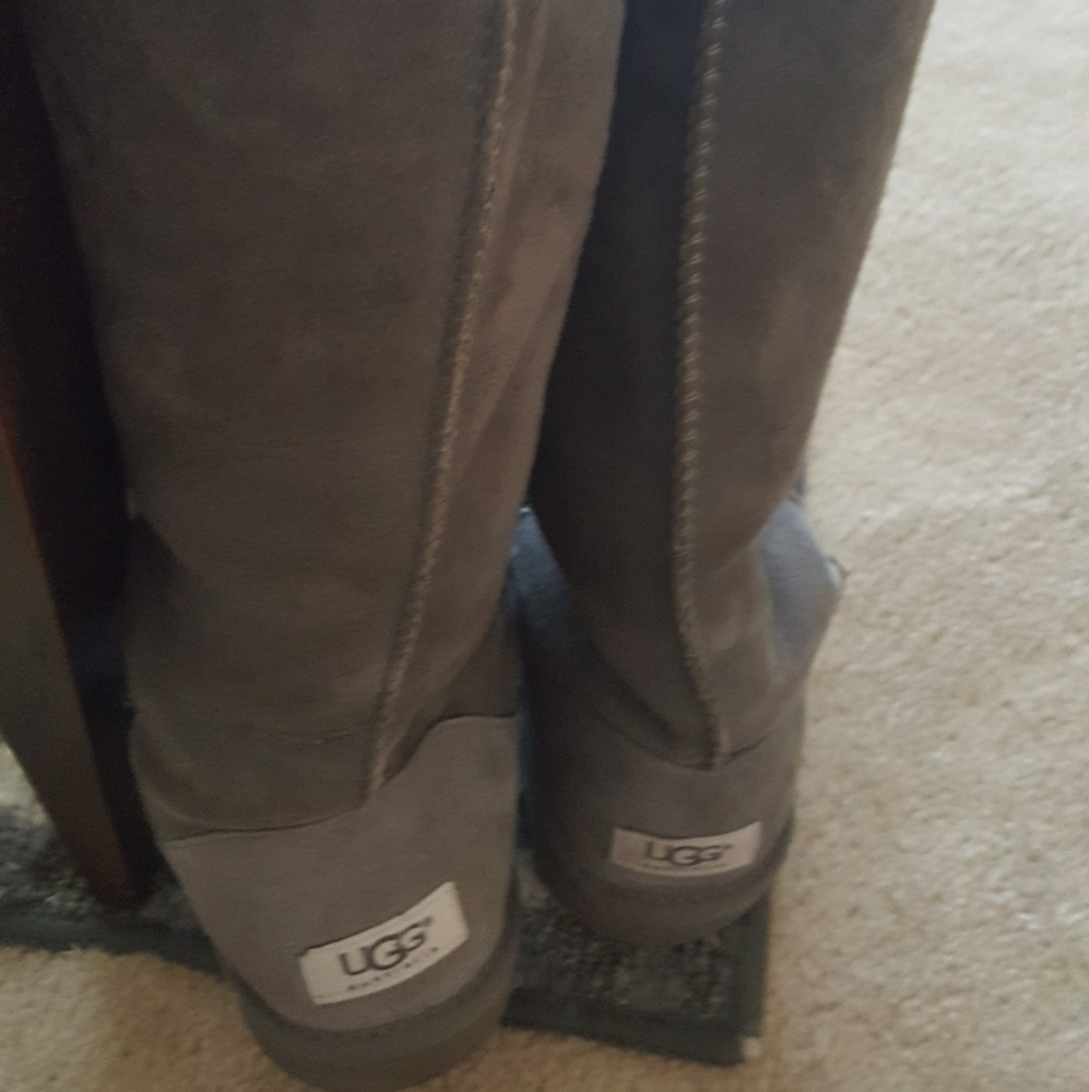 Grey ugg boots